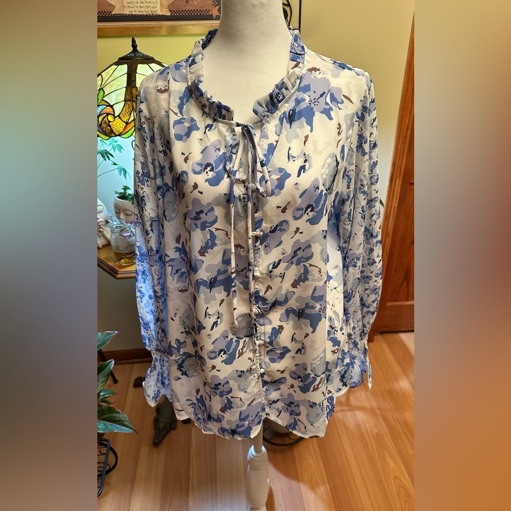 Bohemian Blue And White Women’s Blouse With Bell Sleeves Size Medium Buttons Tie